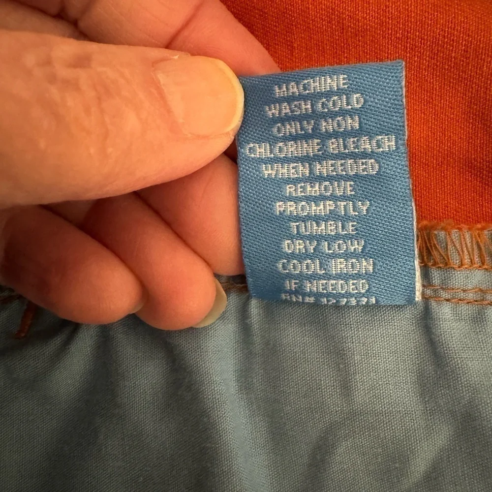 COAST PAWLEYS TWILL SHORTS 38. 7” inseam. Flat front chino rust orange